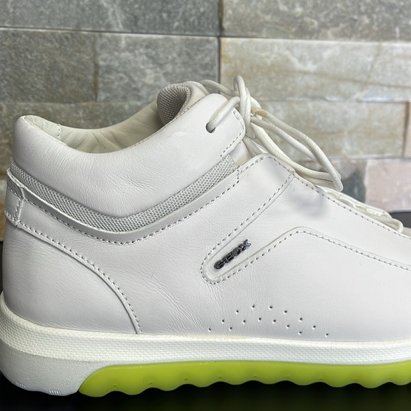 Geox Women's Nexside A Tumbled Leather Sneaker - Picture 14 of 14